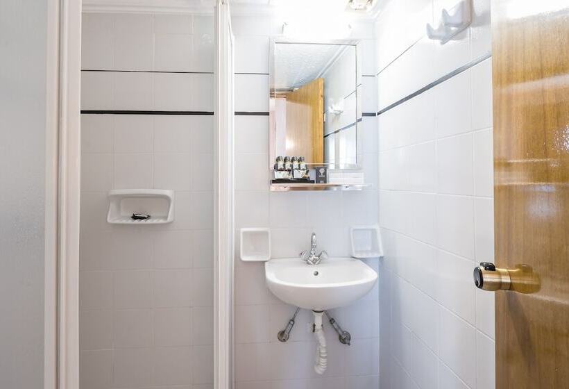 فندق Arahova Inn