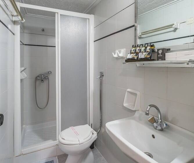 فندق Arahova Inn