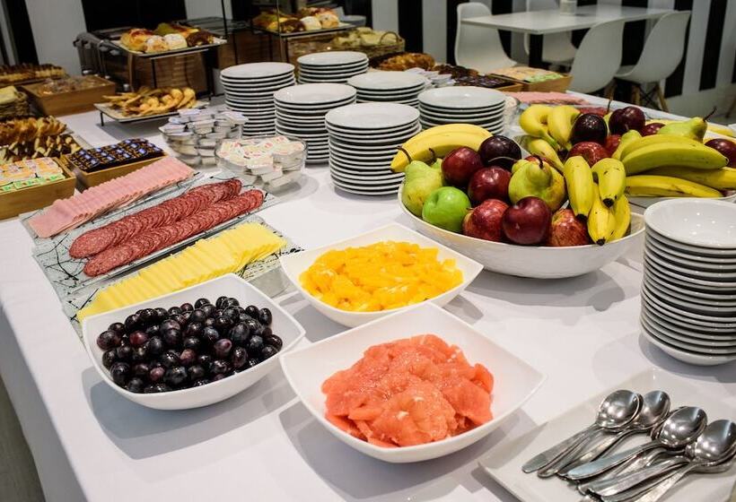 هتل Believe Madero