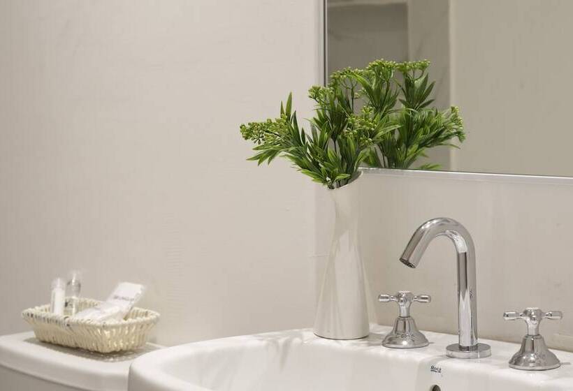 هتل Believe Madero