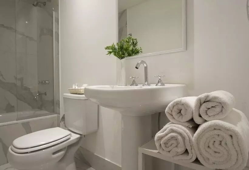 هتل Believe Madero