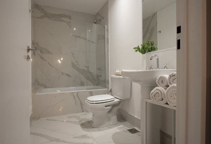 هتل Believe Madero