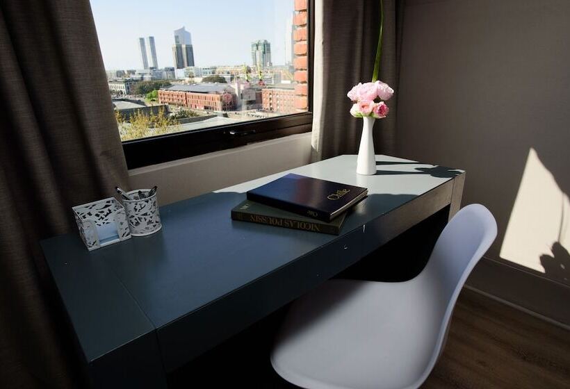 هتل Believe Madero