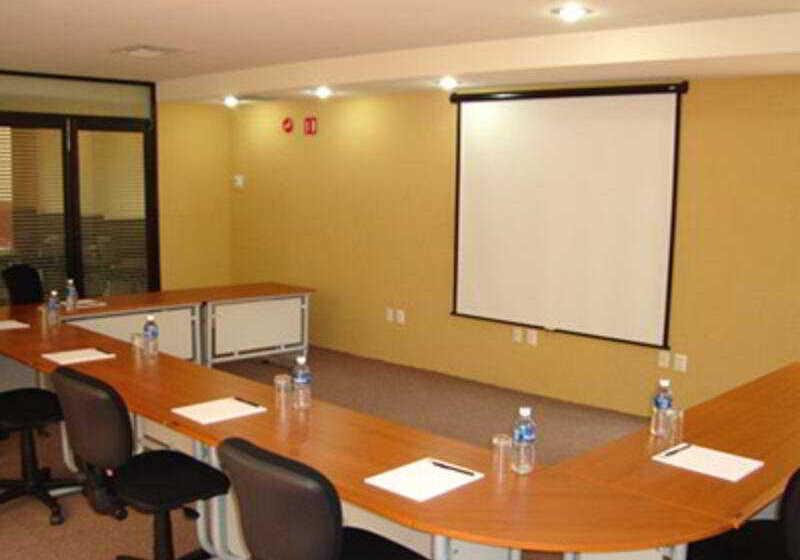 هتل Comfort Inn Queretaro Tecnologico