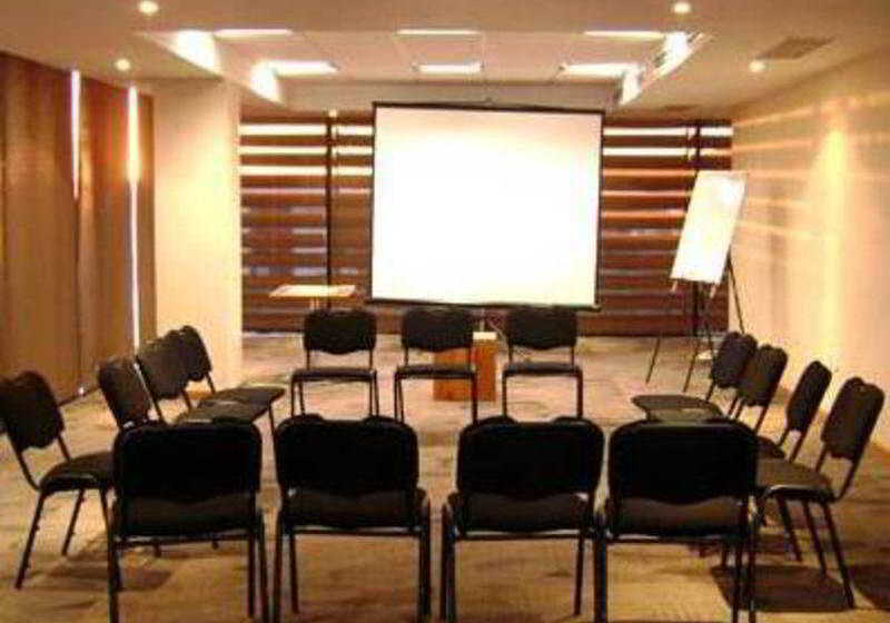 هتل Comfort Inn Queretaro Tecnologico