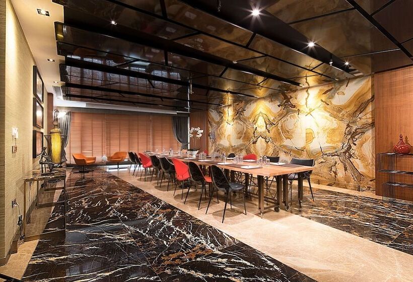 ホテル Doubletree By Hilton Istanbul Old Town