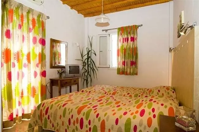 Отель Elena Studios And Suites