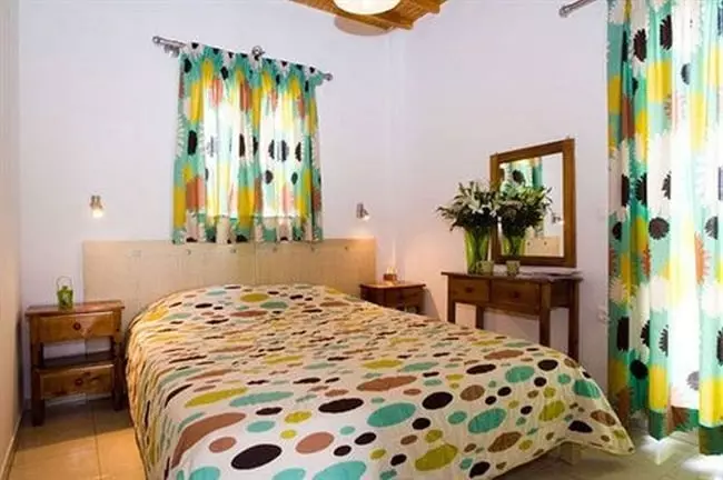 Отель Elena Studios And Suites