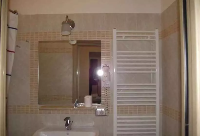 Hotel Elide