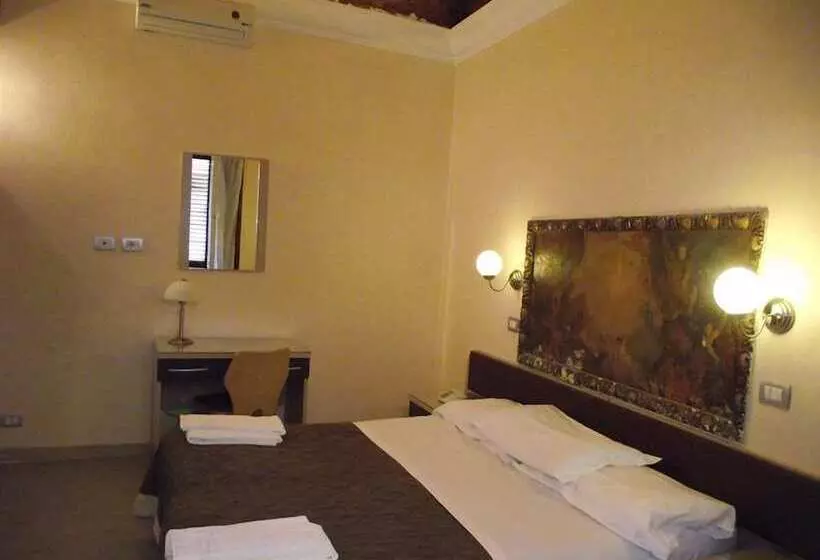 Hotel Elide
