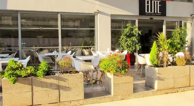호텔 Elite