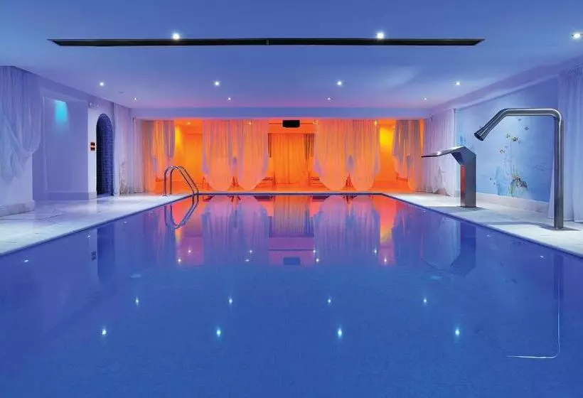 هتل Grand Serai Congress And Spa