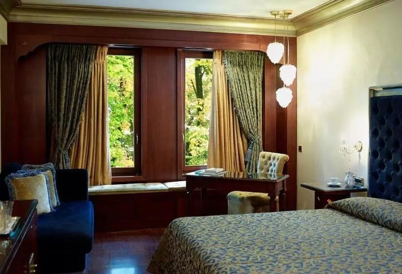 هتل Grand Serai Congress And Spa