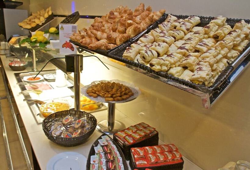 בית מלון כפרי Holiday Inn Express Campo De Gibraltar Barrios, An Ihg