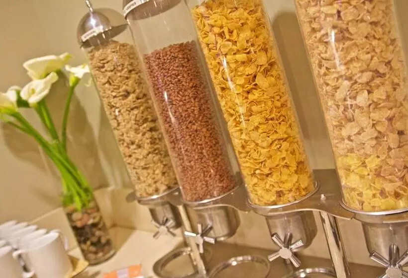 فندق Holiday Inn Express Campo De Gibraltar Barrios, An Ihg