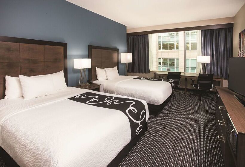 בית מלון כפרי La Quinta By Wyndham Chicago Downtown