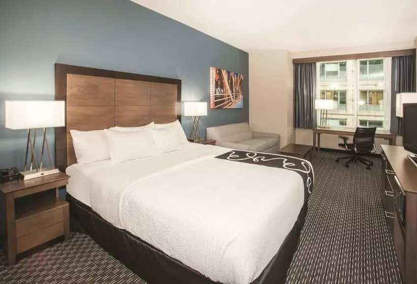 هتل La Quinta By Wyndham Chicago Downtown