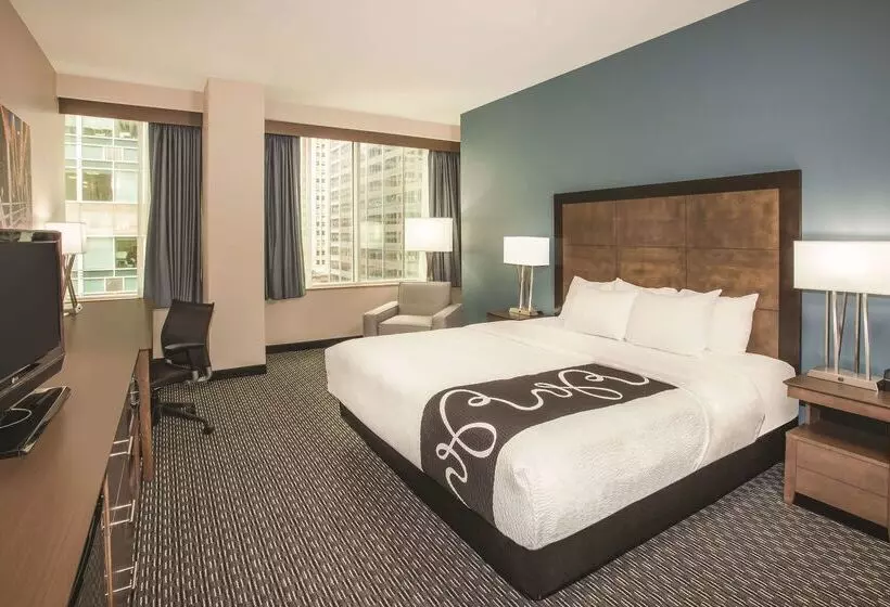 هتل La Quinta By Wyndham Chicago Downtown