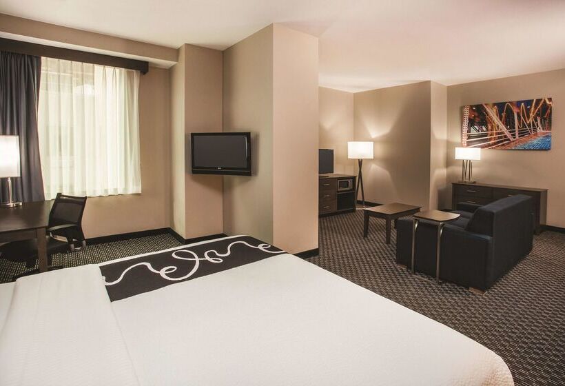 בית מלון כפרי La Quinta By Wyndham Chicago Downtown