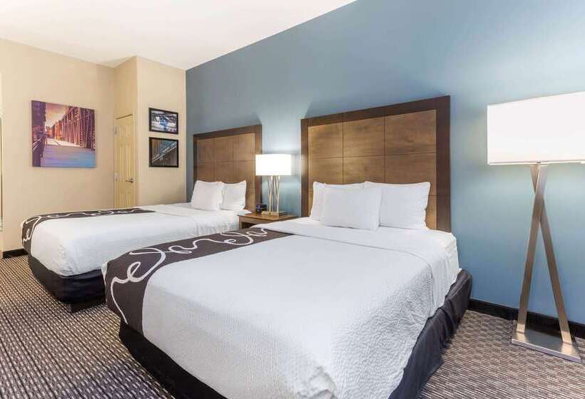 בית מלון כפרי La Quinta By Wyndham Chicago Downtown