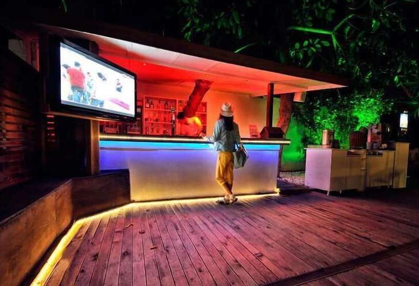 فندق Makri Beach