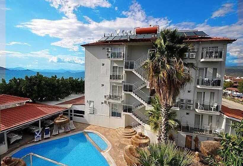 فندق Makri Beach