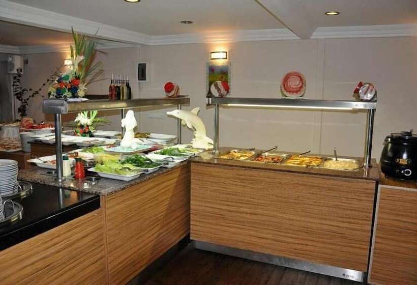 فندق Makri Beach