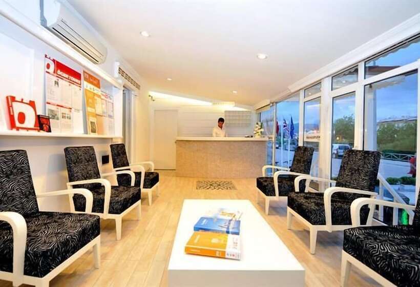 فندق Makri Beach