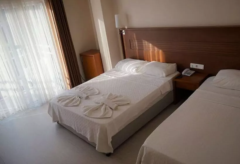 Отель Makri Beach