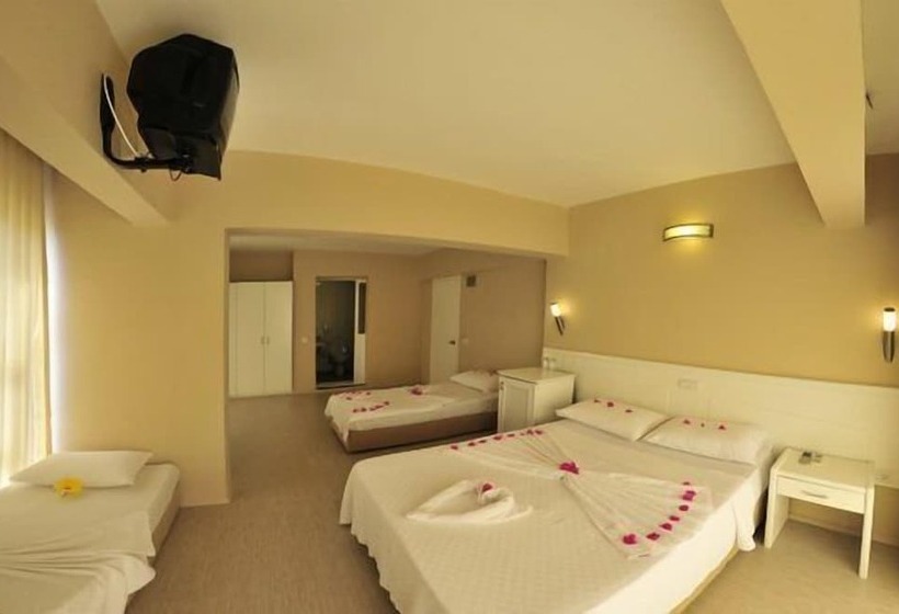 فندق Makri Beach