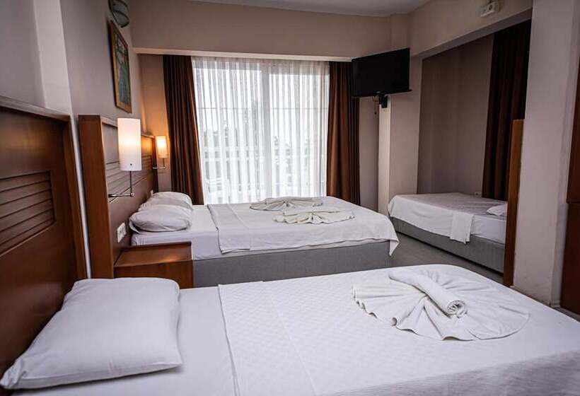 فندق Makri Beach