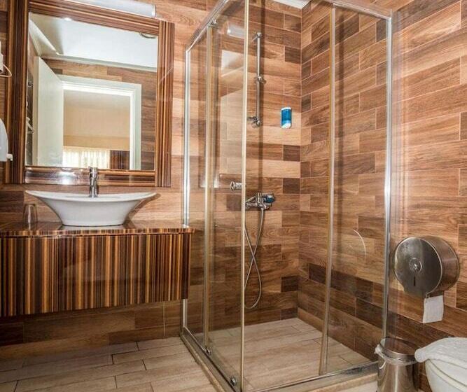 فندق Makri Beach