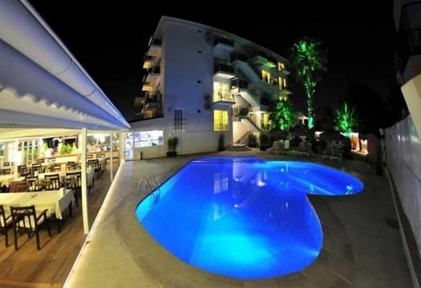 فندق Makri Beach