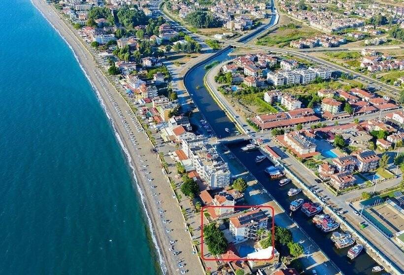 فندق Makri Beach