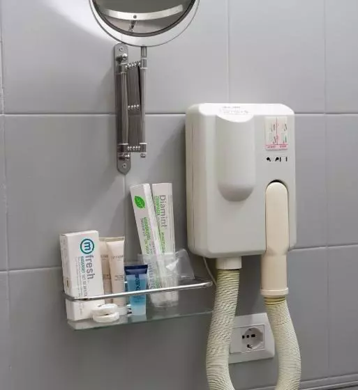 هتل Merulana Star