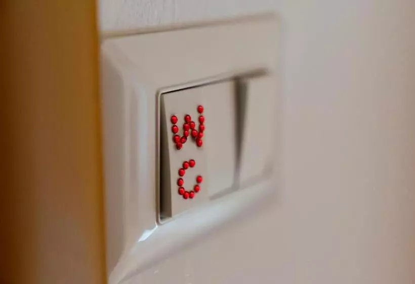 هتل Merulana Star