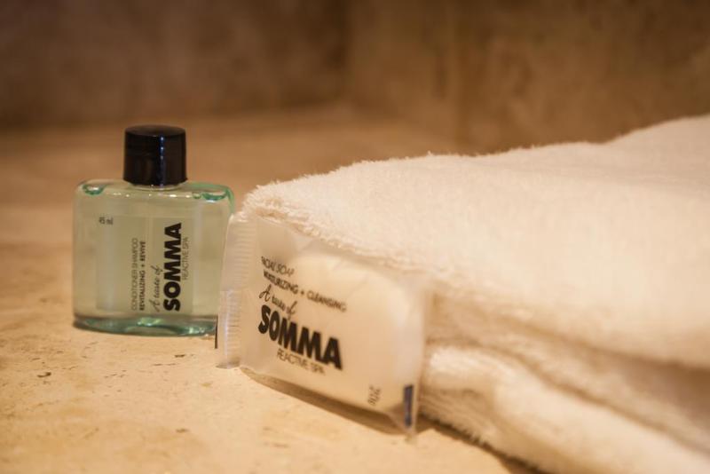 هتل One Queretaro Plaza Galerias