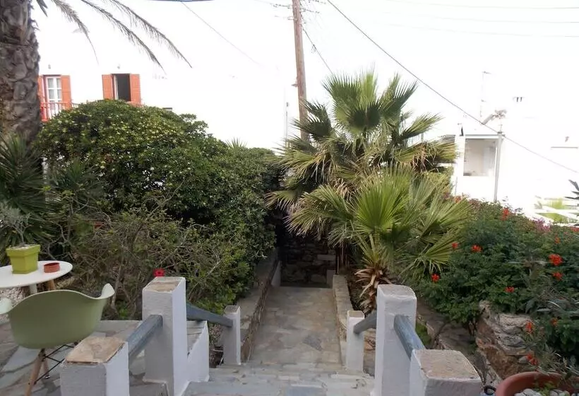 Hôtel Studios & Suites Rania