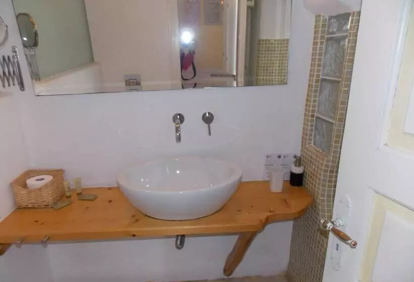 Hôtel Studios & Suites Rania