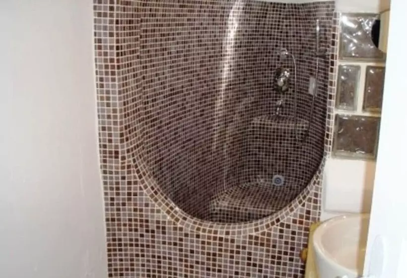 Hôtel Studios & Suites Rania