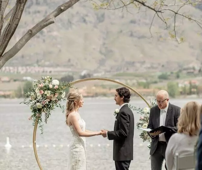 酒店 Watermark Beach Resort