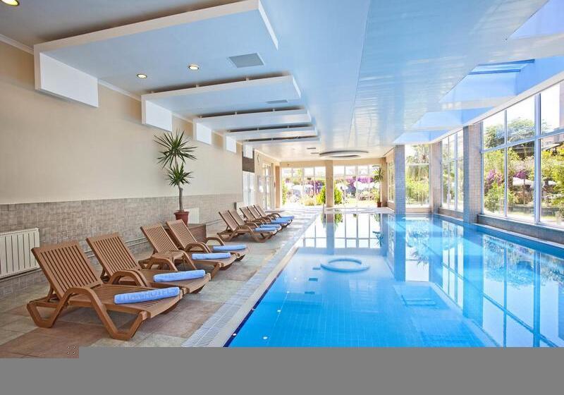 Titan Select Hotel Ultra All Inclusive