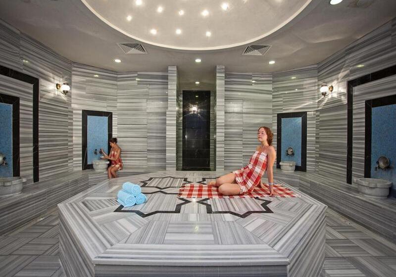 Titan Select Hotel Ultra All Inclusive