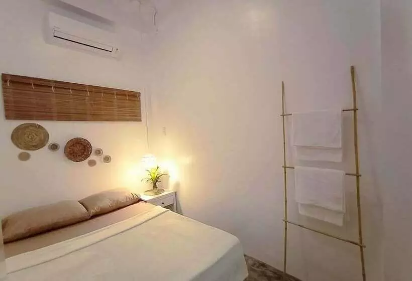 هتل Tropical Vibes Inn Siargao