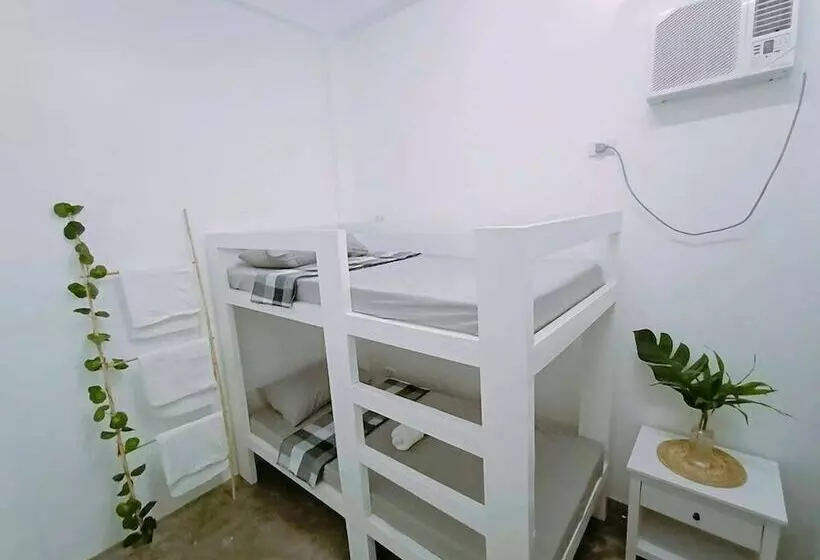 هتل Tropical Vibes Inn Siargao