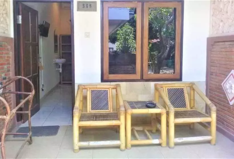 ペンション Oka Homestay