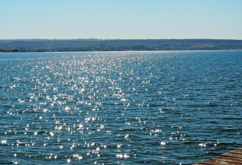 Bay Park Hotel Resort