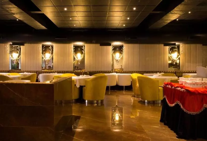 酒店 Airport Centre Point