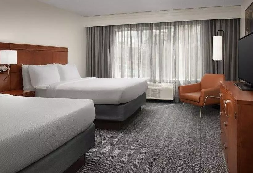 هتل Courtyard Jacksonville Flagler Center