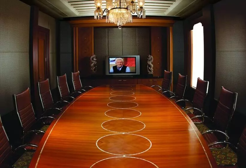 ホテル Courtyard By Marriott Hyderabad